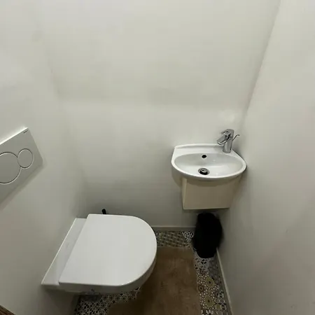 Charming Canal-side In The Heart Of Daire *