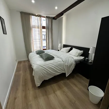 Apartment Charming Canal-side In The Heart Of *